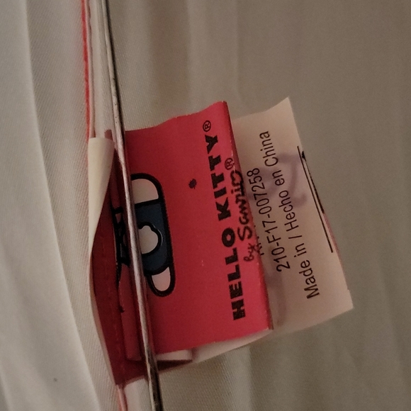 Hello Kitty Umbrella and Sunnies 🕶 - Picture 11 of 15